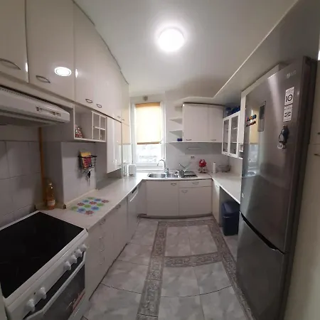 아파트 Jasmina With Free Garage