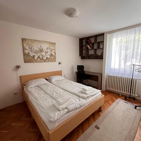 아파트 Jasmina With Free Garage