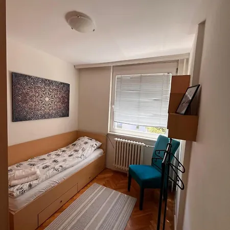 Jasmina With Free Garage 아파트 *