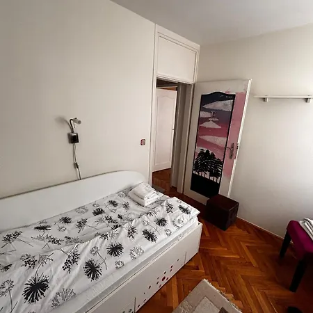 아파트 Jasmina With Free Garage