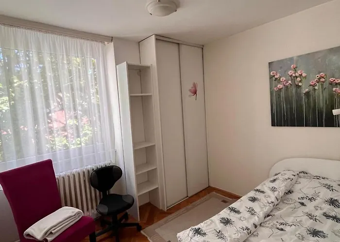 Jasmina With Free Garage Apartamento